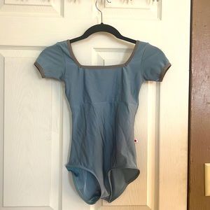 Yumiko Marieke Size S with cap sleeves